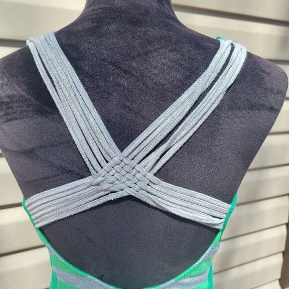 Miss Me Green Scoop Neck Sleeveless Sequin Stripe Casual Tank Top Size Small - Picture 3 of 15